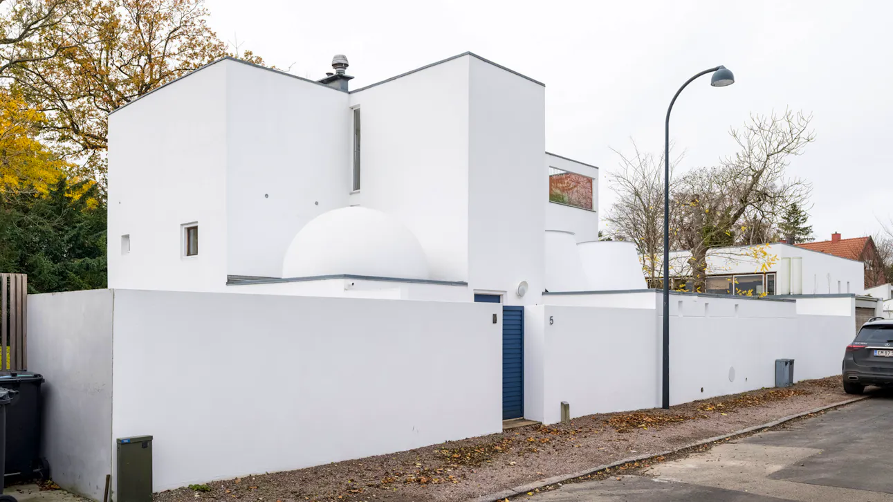 Huset fra vejen skråt