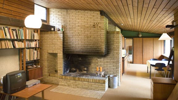 Stuen med pejs i Bertel Udsens eget hus 