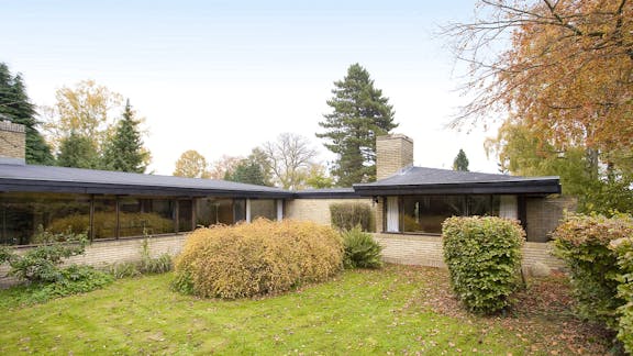 Huset med Udsens tegnestue til højre