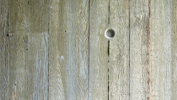 Detalje af betonvæggen i Knud Friis eget hus. 