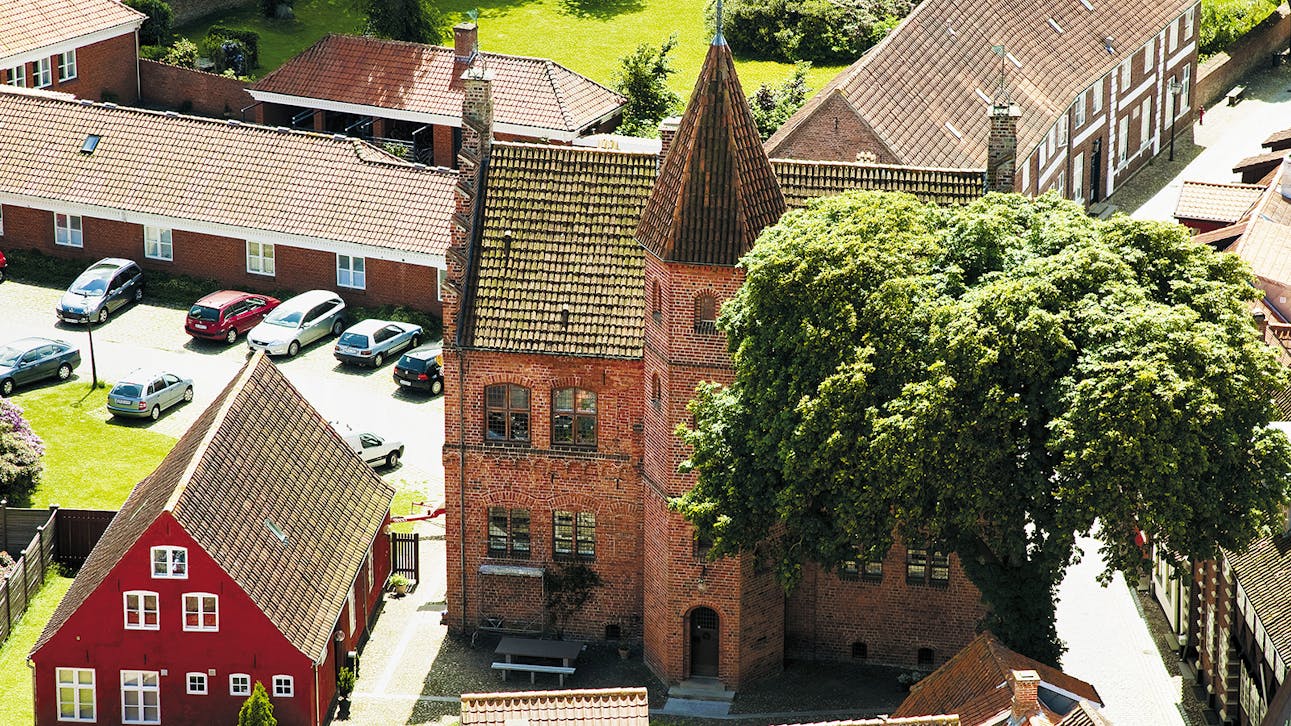 Taarnborg set fra luften. 