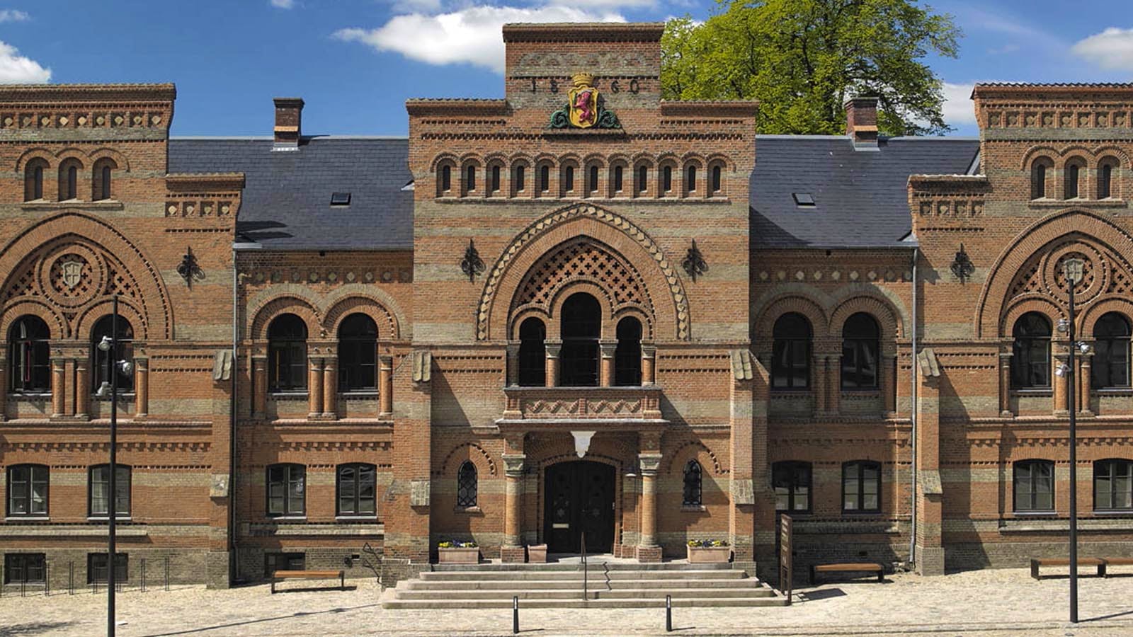 Facaden på Meldahls Rådhus i Fredericia. 