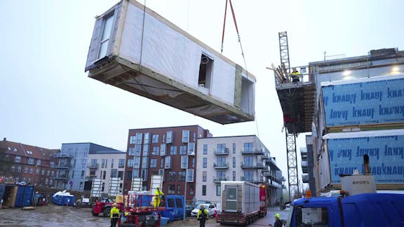 MiniCO2 Etagehus Præfab montering af element