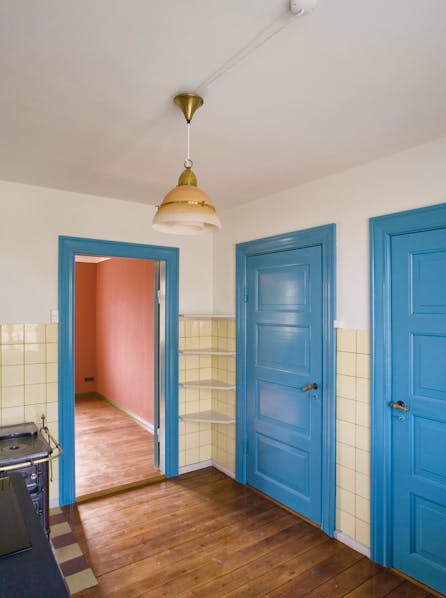 For at understøtte en tidssvarende udnyttelse af huset er der etableret en åbning til spisestuen.