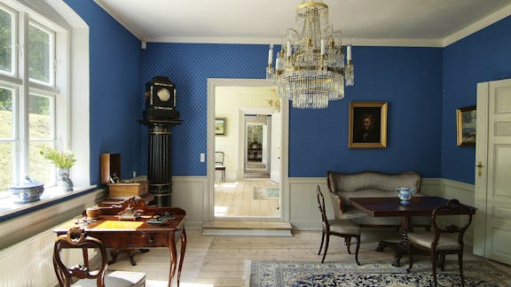 Tangs kontor med hans rejsegrammofon er stue nummer to i Tang Huset.