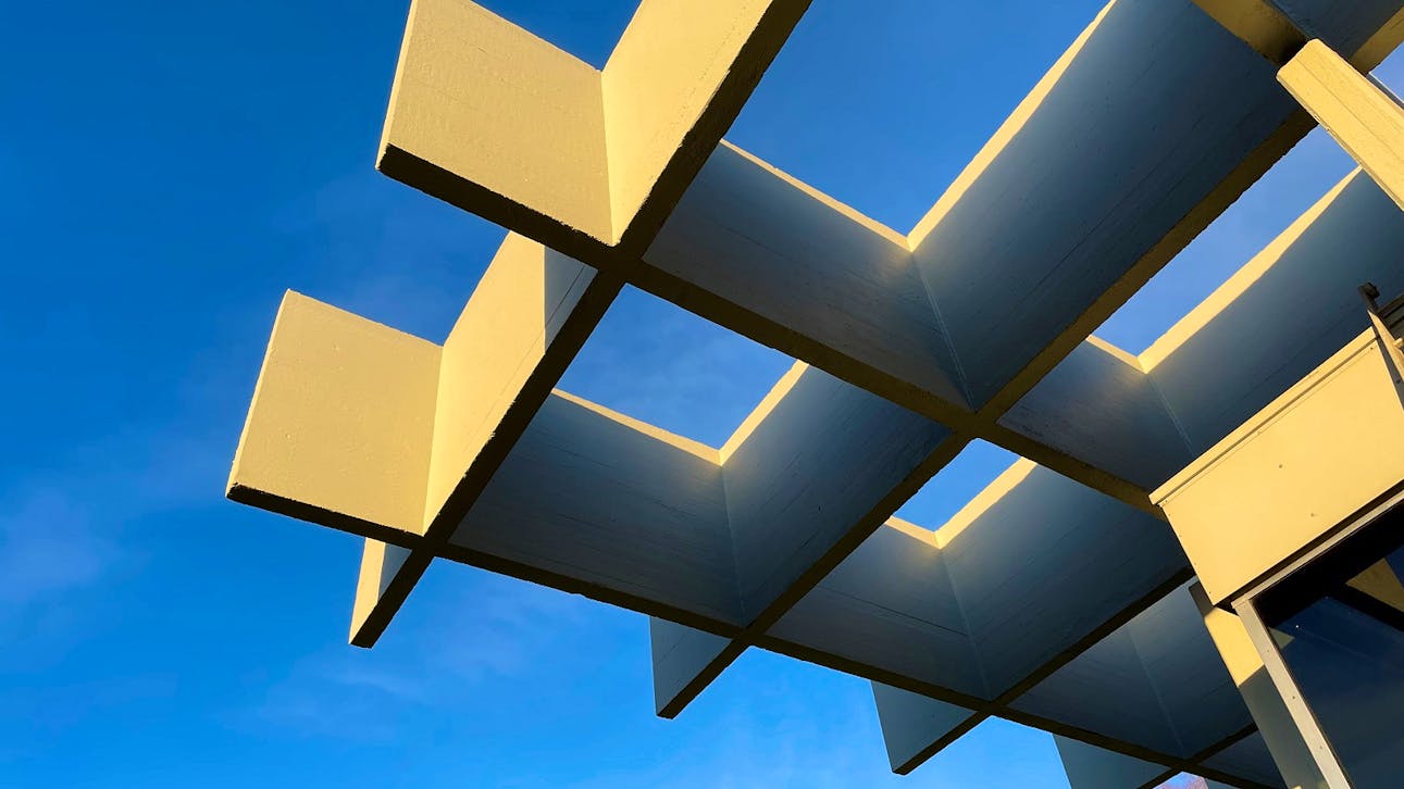 Detalje af Glasalstrups betongitter.