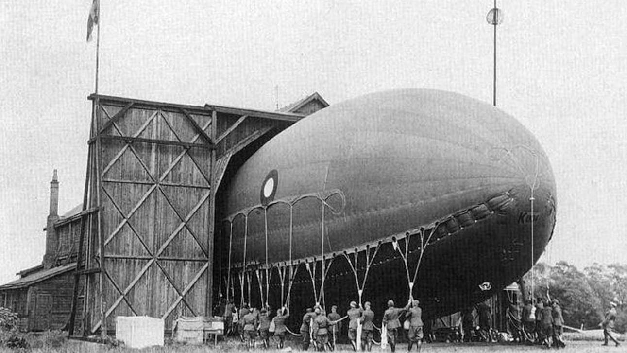 Drageballon ved Ballonhangaren.